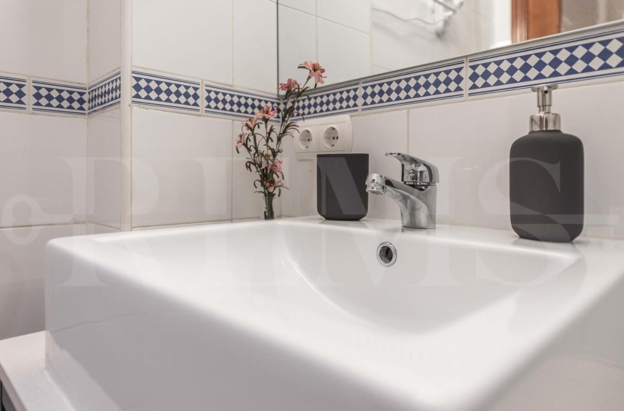 Inviting Apartment In The Heart Of Malaga By Rems 외부 사진